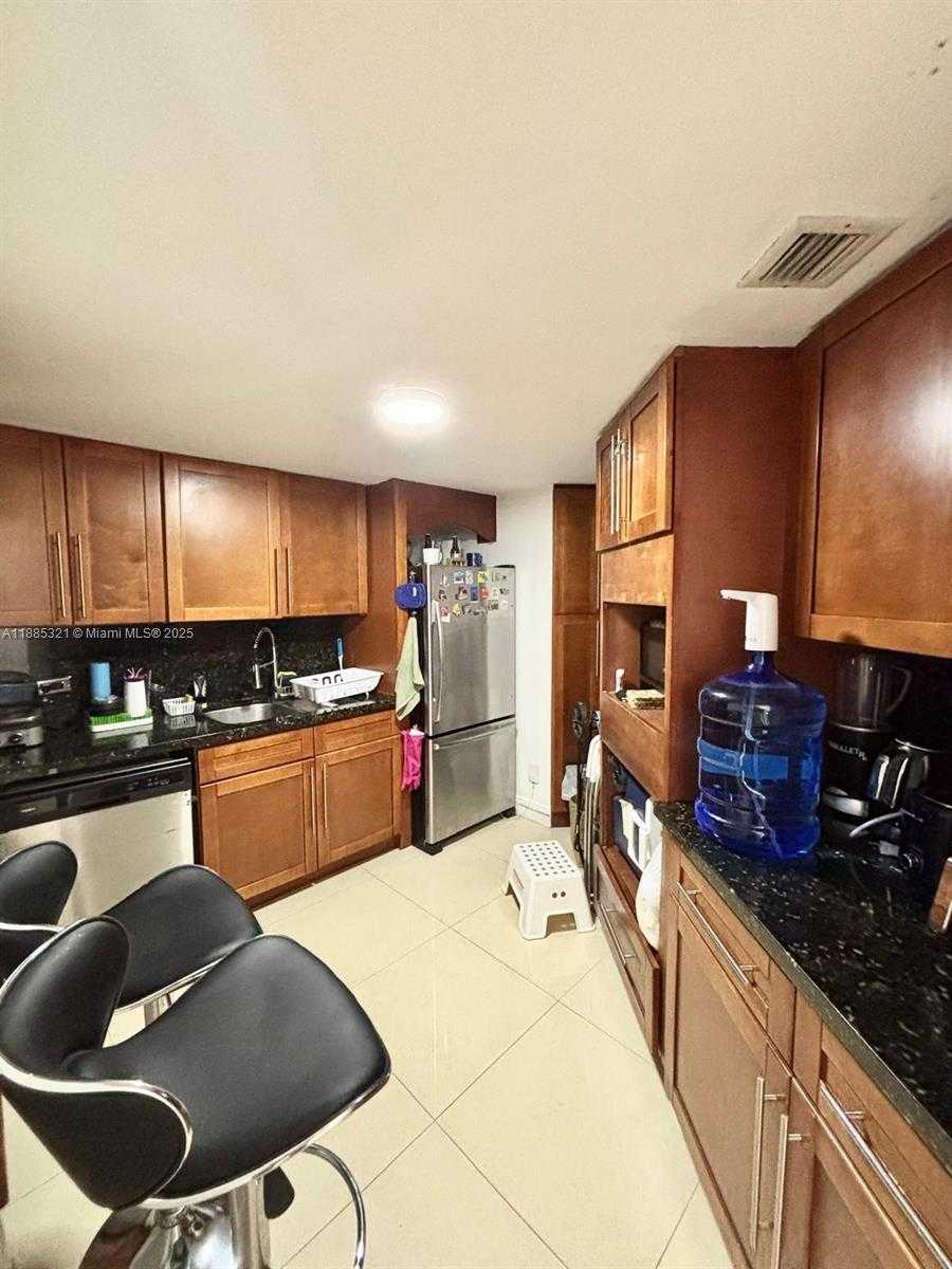 Small Image of 801 BRICKELL BAY DR #1067, Miami Number 6