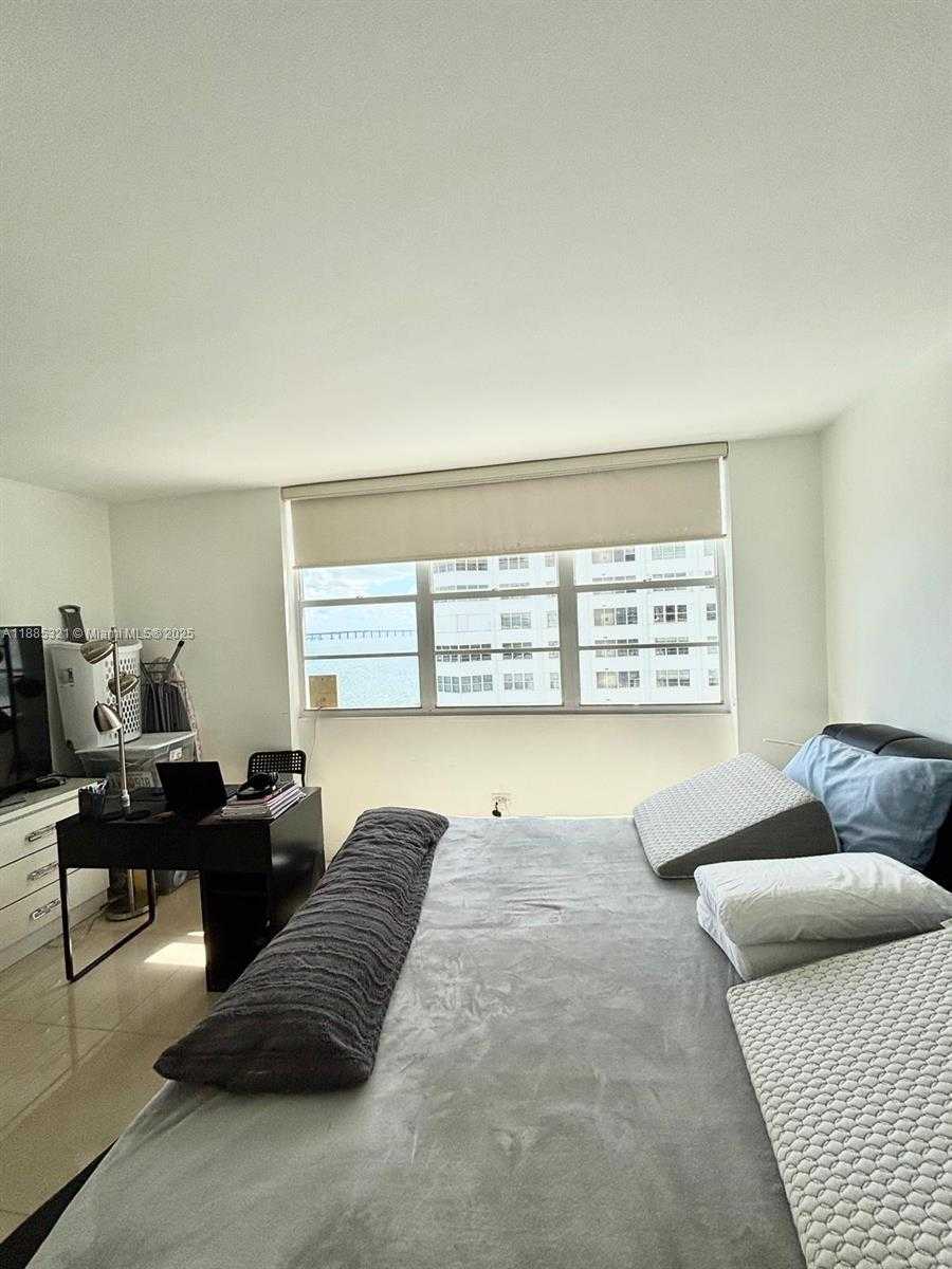 Small Image of 801 BRICKELL BAY DR #1067, Miami Number 66
