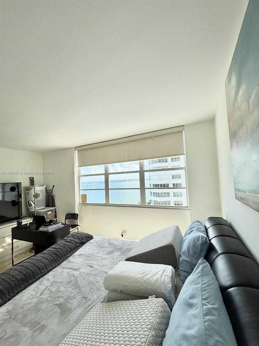 Small Image of 801 BRICKELL BAY DR #1067, Miami Number 69