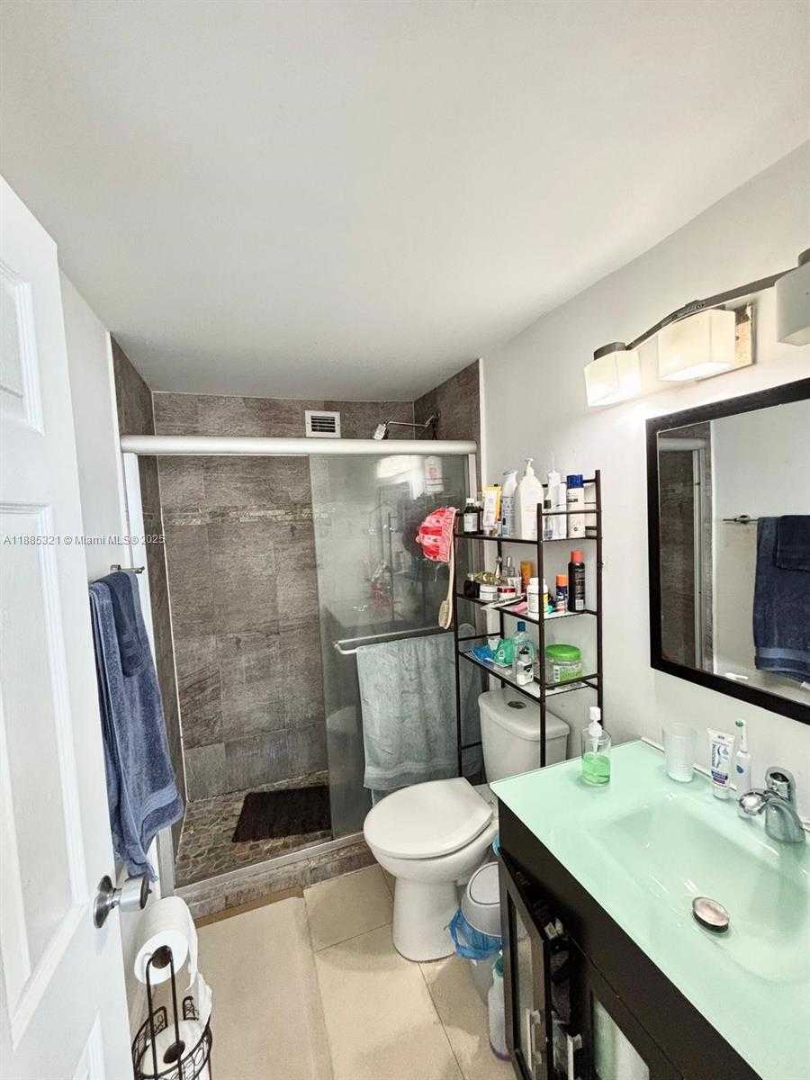 Small Image of 801 BRICKELL BAY DR #1067, Miami Number 75