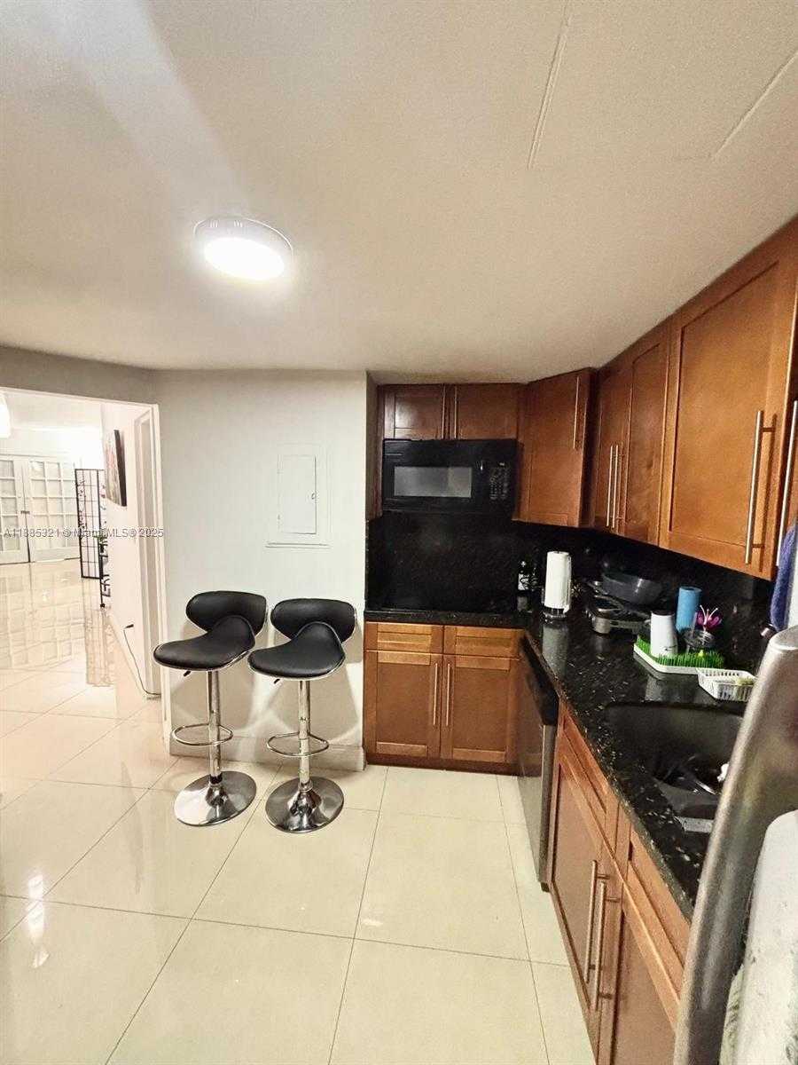 Small Image of 801 BRICKELL BAY DR #1067, Miami Number 8