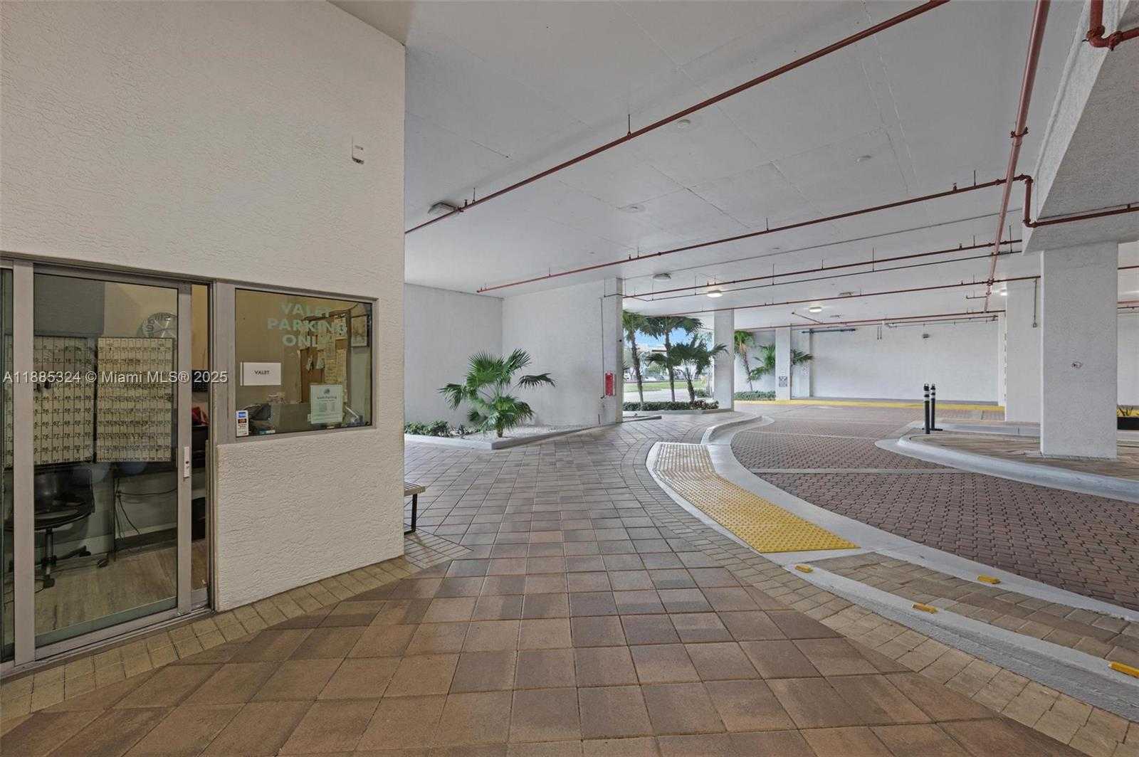Small Image of 140 SOUTH DIXIE HWY #512, Hollywood Number 27