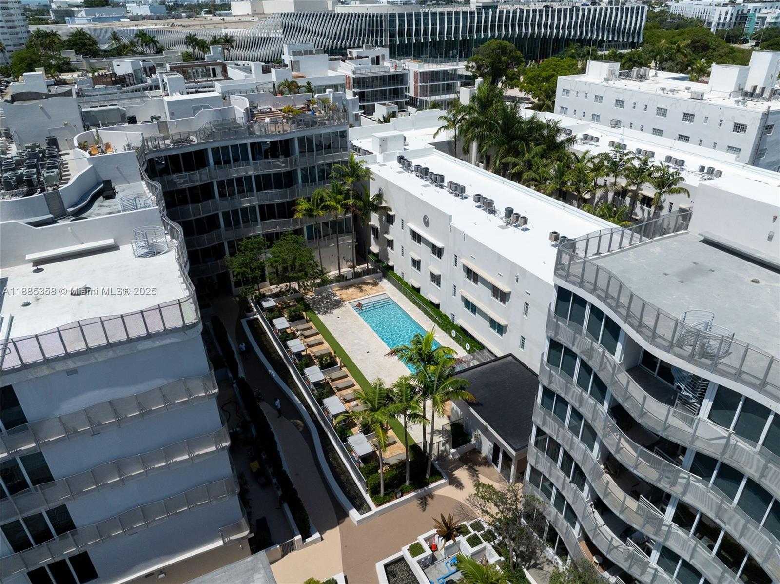 Small Image of 2155 WASHINGTON CT #402, Miami Beach Number 21