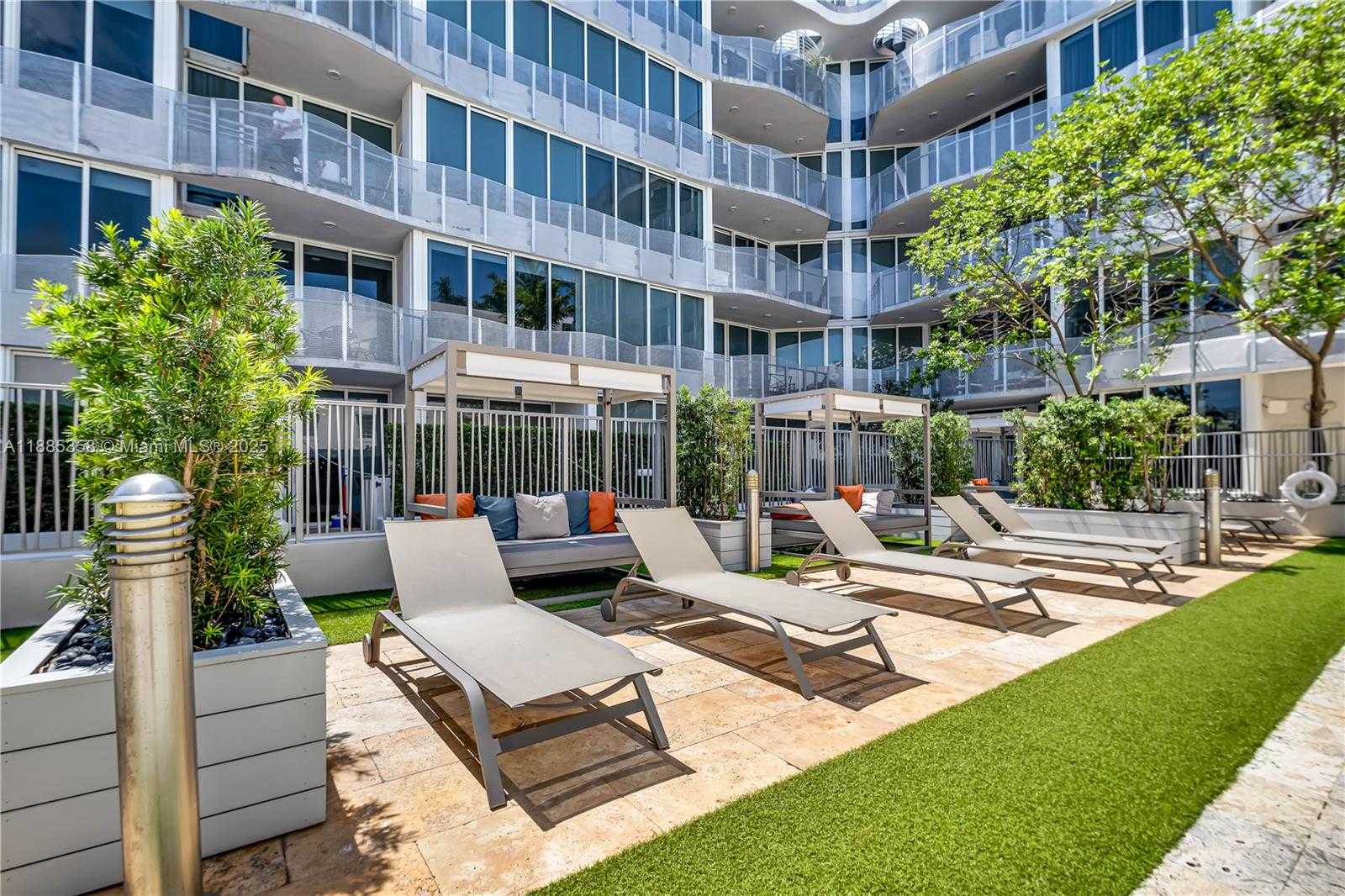 Small Image of 2155 WASHINGTON CT #402, Miami Beach Number 23