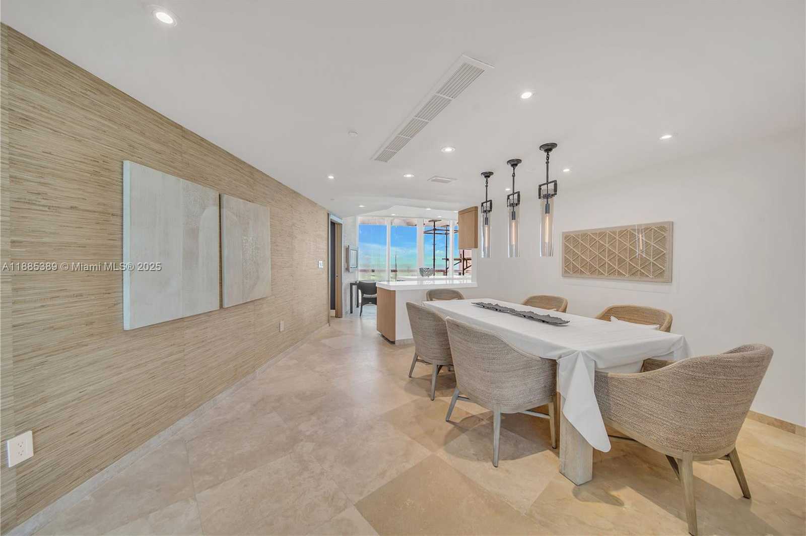 Small Image of 1000 SOUTH POINTE DR #2202, Miami Beach Number 16