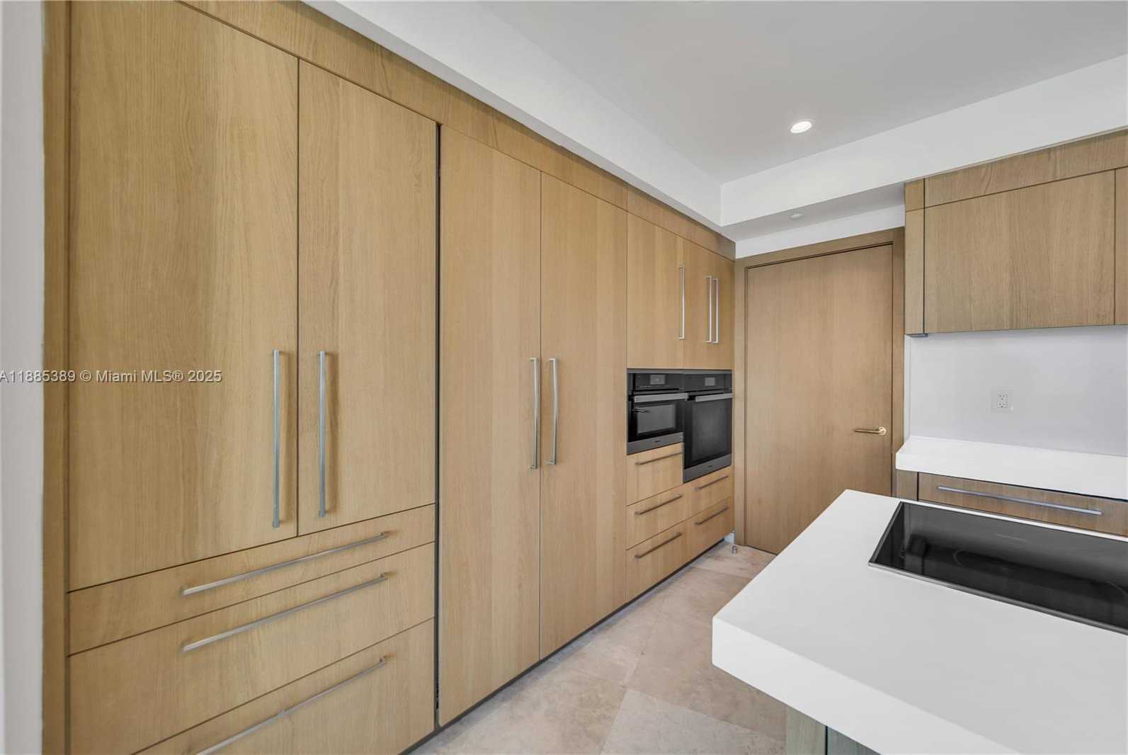 Small Image of 1000 SOUTH POINTE DR #2202, Miami Beach Number 21