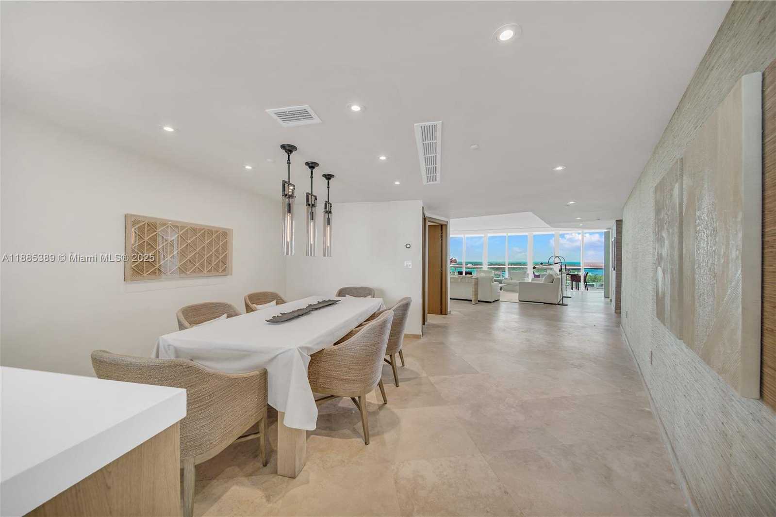 Small Image of 1000 SOUTH POINTE DR #2202, Miami Beach Number 24