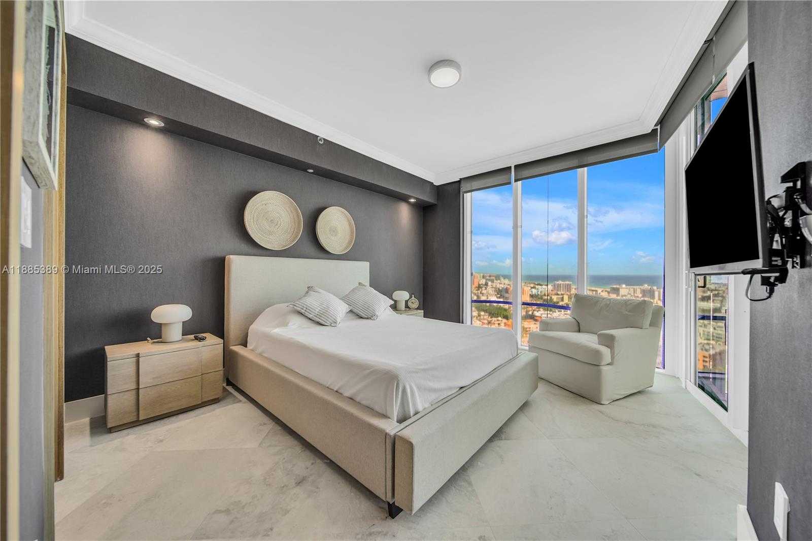 Small Image of 1000 SOUTH POINTE DR #2202, Miami Beach Number 34
