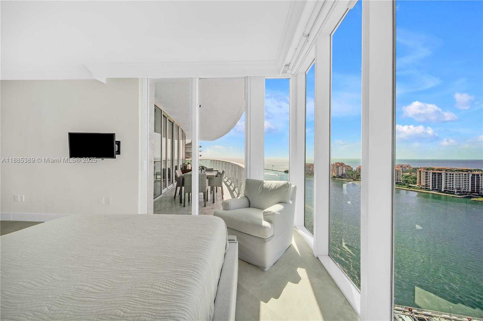 Small Image of 1000 SOUTH POINTE DR #2202, Miami Beach Number 39