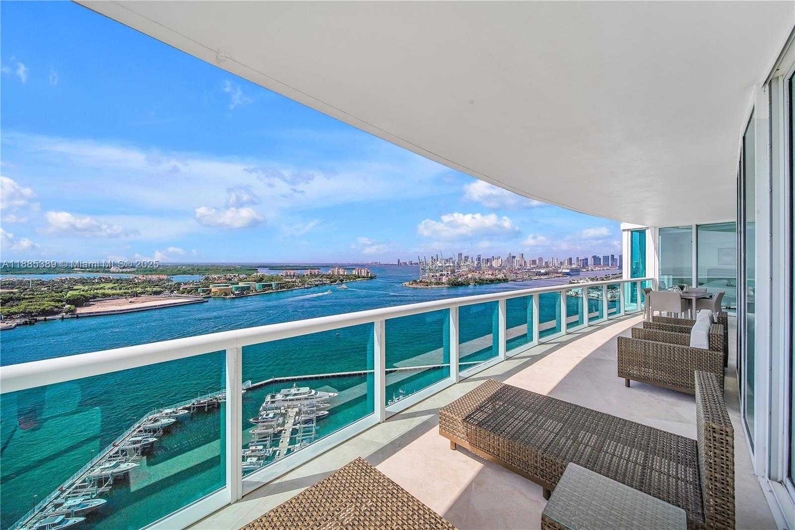 Small Image of 1000 SOUTH POINTE DR #2202, Miami Beach Number 4