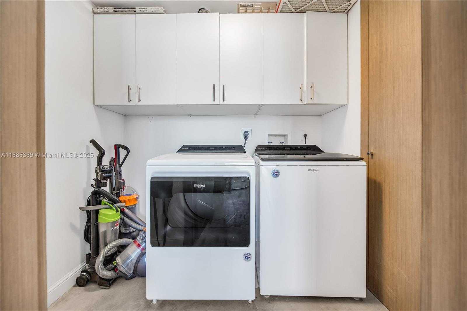Small Image of 1000 SOUTH POINTE DR #2202, Miami Beach Number 41