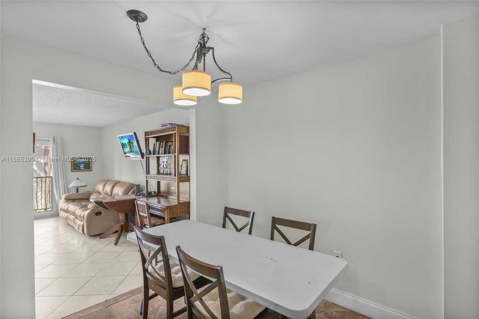 Small Image of 4141 COLLINS AVE #201, Miami Beach Number 10