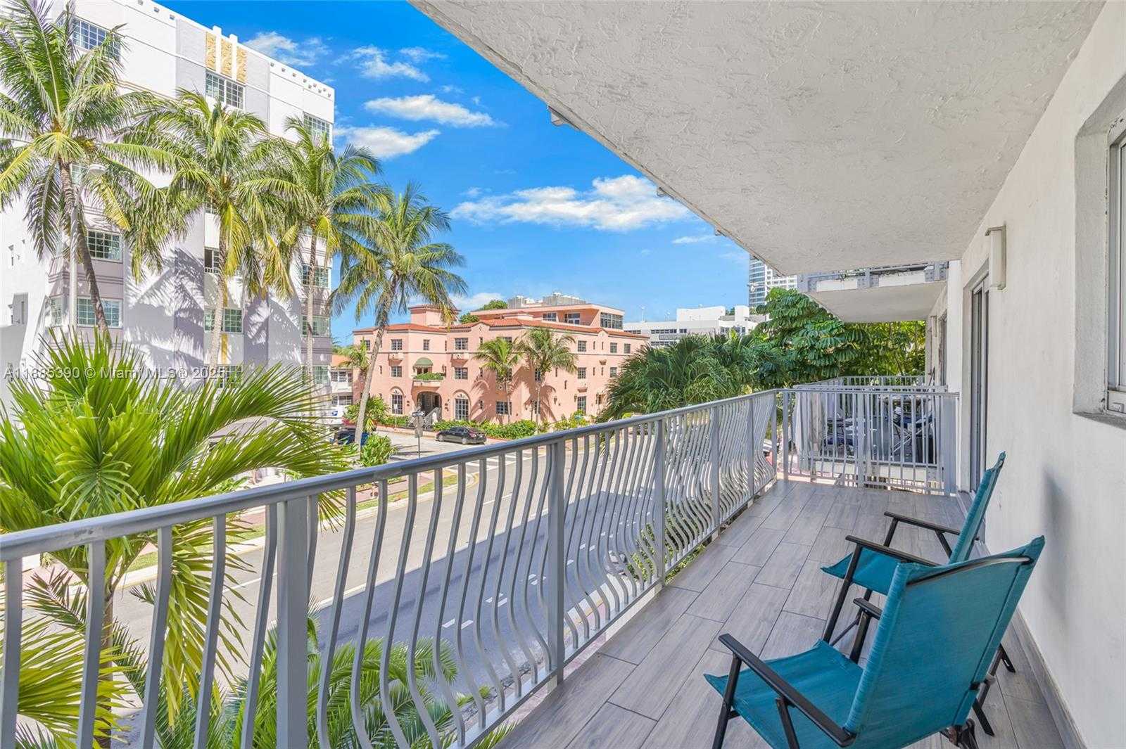 Small Image of 4141 COLLINS AVE #201, Miami Beach Number 3