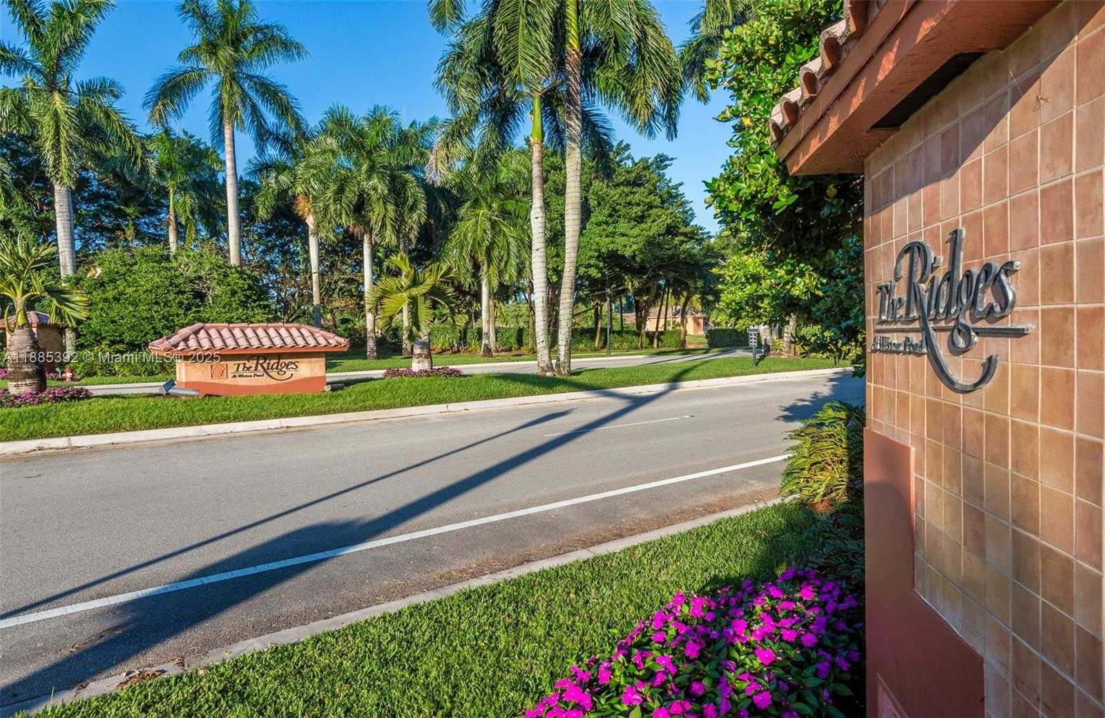 Small Image of 4295 GREENBRIAR LN, Weston Number 16