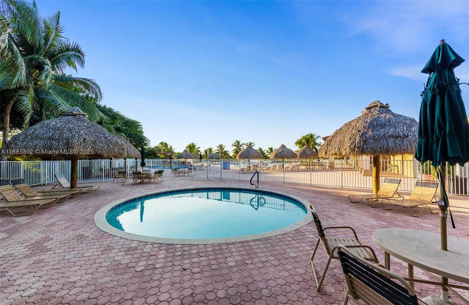 Small Image of 4295 GREENBRIAR LN, Weston Number 18