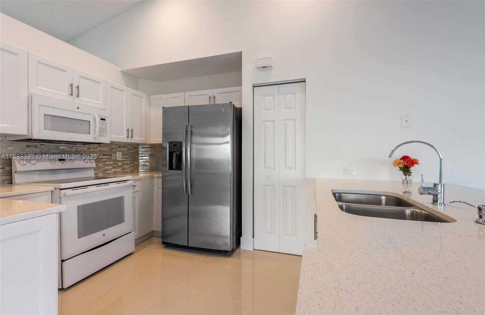 Small Image of 4295 GREENBRIAR LN, Weston Number 4
