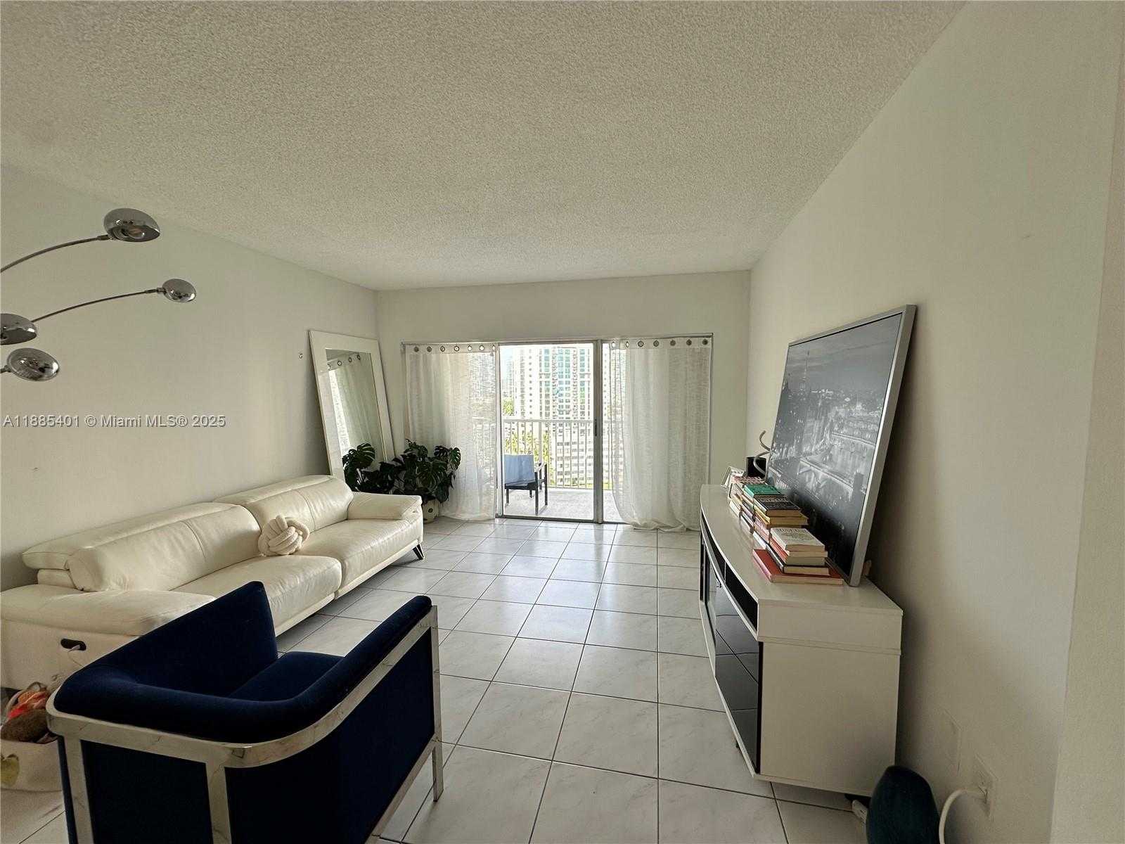 Small Image of 300 BAYVIEW DR #1209, Sunny Isles Beach Number 23
