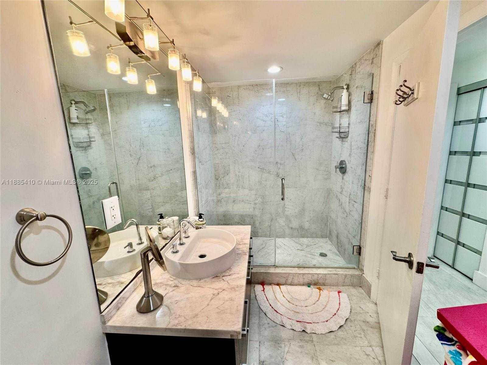 Small Image of 244 BISCAYNE BLVD #2906, Miami Number 20