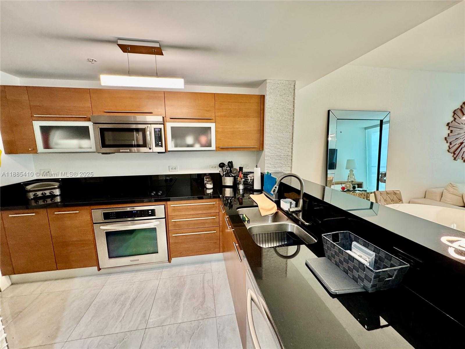 Small Image of 244 BISCAYNE BLVD #2906, Miami Number 22