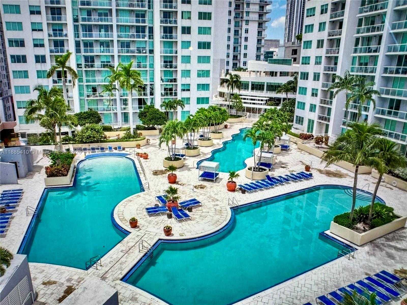 Small Image of 244 BISCAYNE BLVD #2906, Miami Number 3
