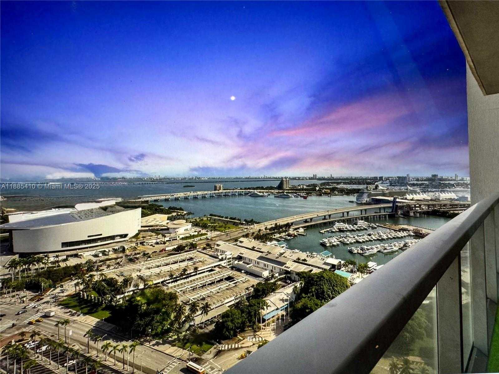 Small Image of 244 BISCAYNE BLVD #2906, Miami Number 8