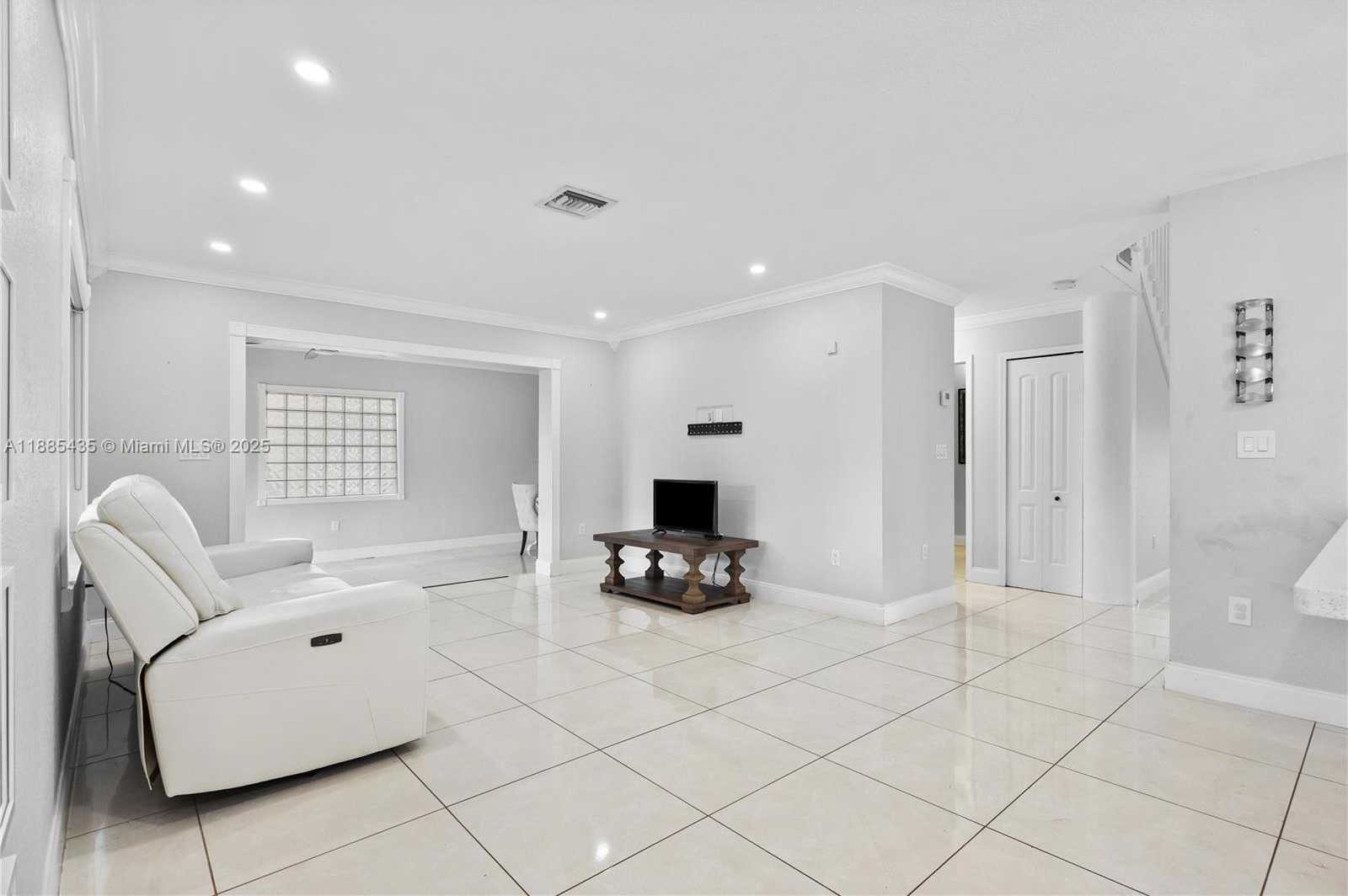 Small Image of 15823 SOUTH WEST 79TH ST, Miami Number 14
