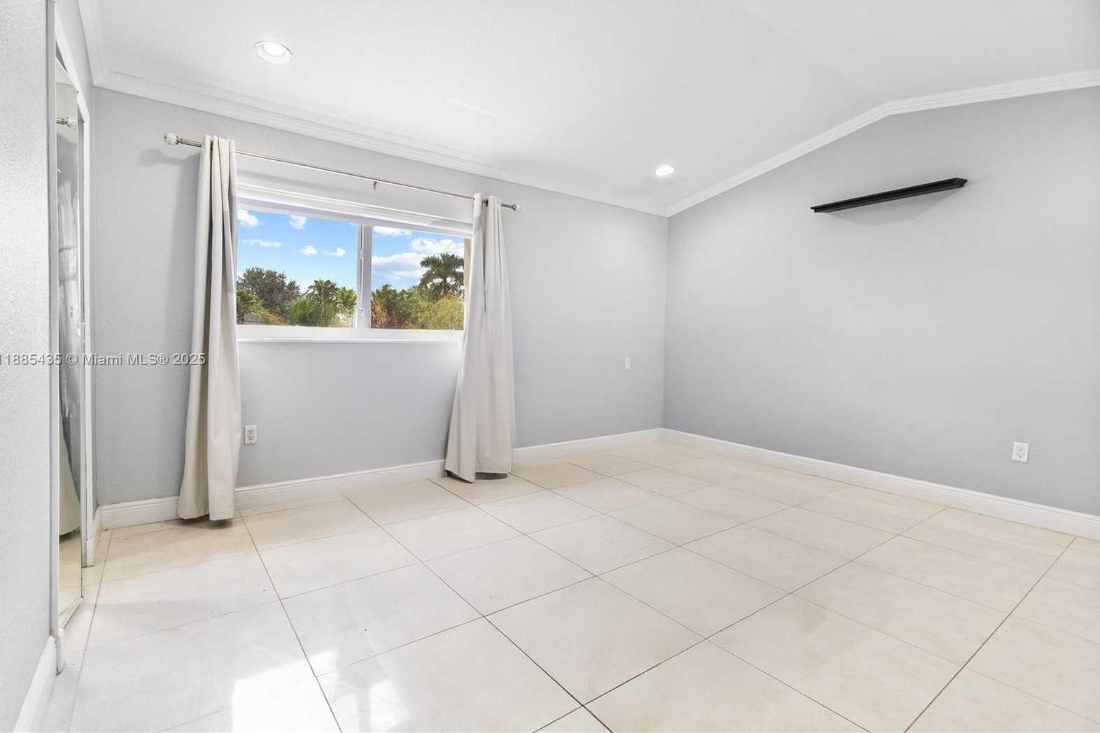 Small Image of 15823 SOUTH WEST 79TH ST, Miami Number 30