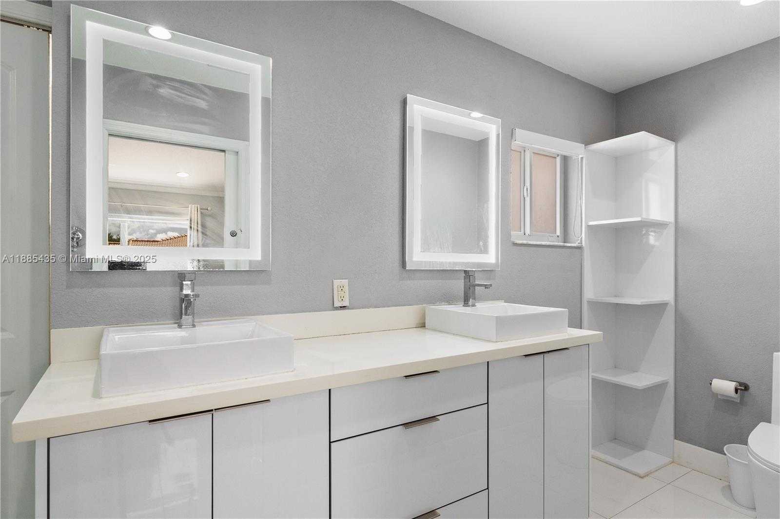 Small Image of 15823 SOUTH WEST 79TH ST, Miami Number 32
