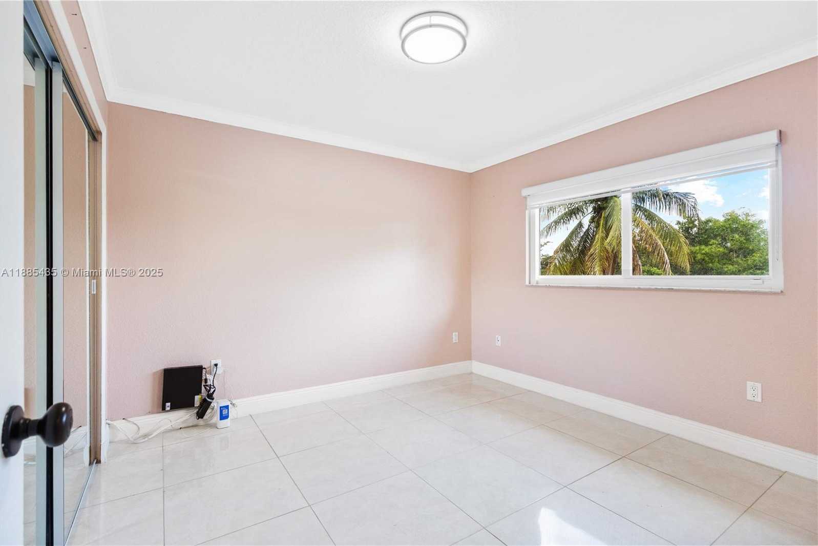 Small Image of 15823 SOUTH WEST 79TH ST, Miami Number 35