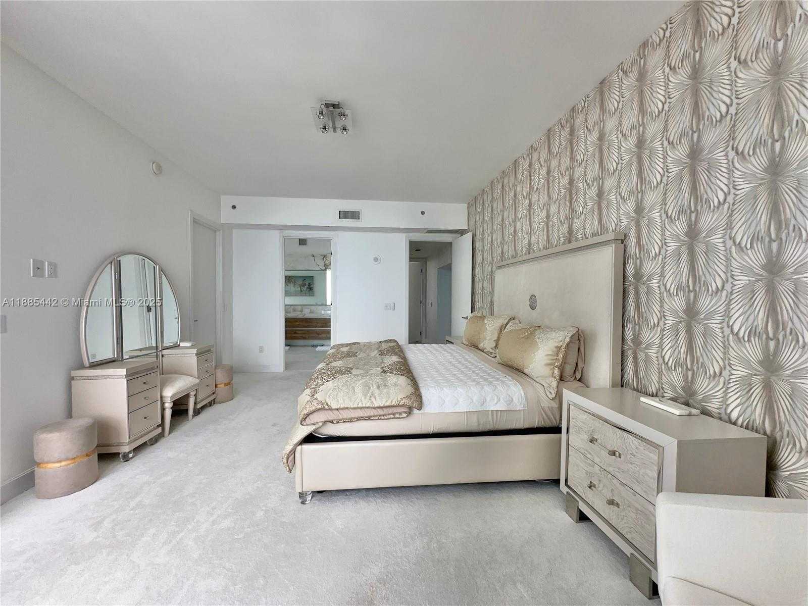 Small Image of 15901 COLLINS AVE #2406, Sunny Isles Beach Number 14