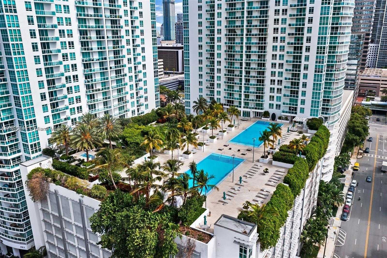 Small Image of 950 BRICKELL BAY DR #1001, Miami Number 24