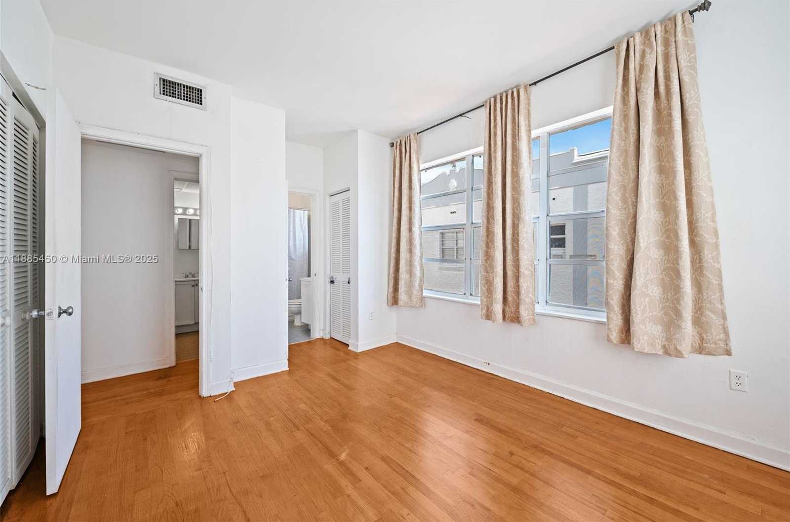 Small Image of 1200 EUCLID AVE #301, Miami Beach Number 21