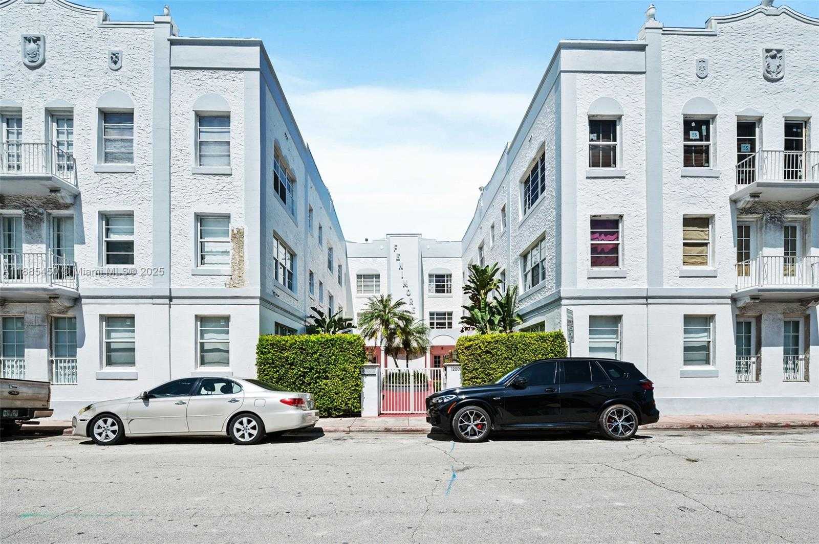 Small Image of 1200 EUCLID AVE #301, Miami Beach Number 26