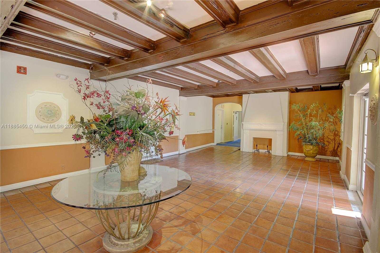 Small Image of 1200 EUCLID AVE #301, Miami Beach Number 5