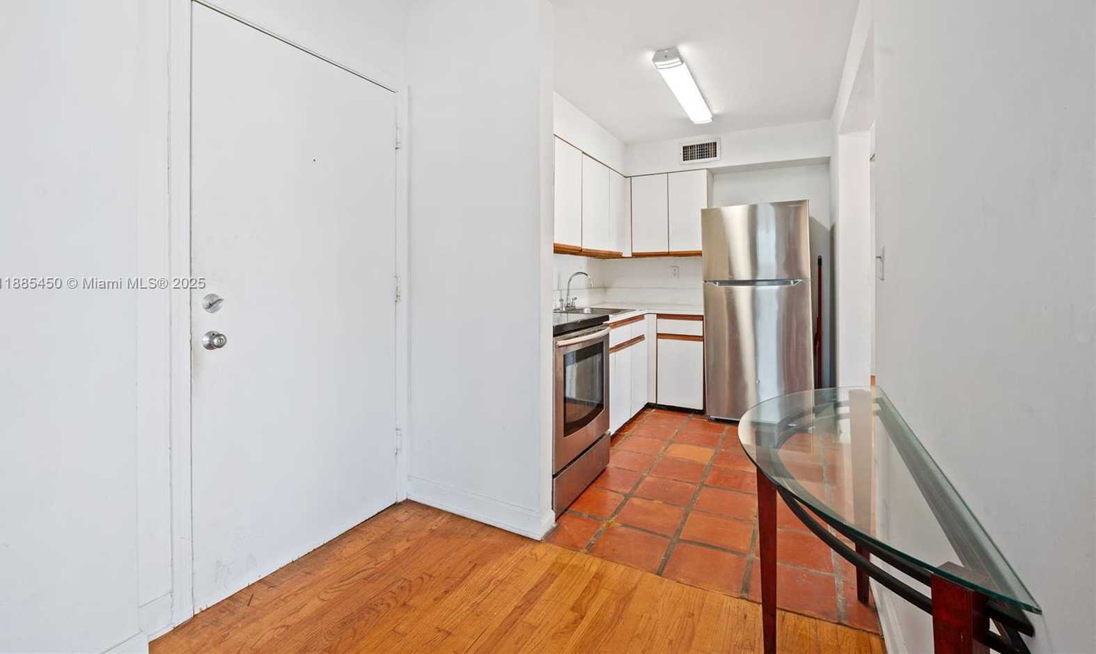 Small Image of 1200 EUCLID AVE #301, Miami Beach Number 6