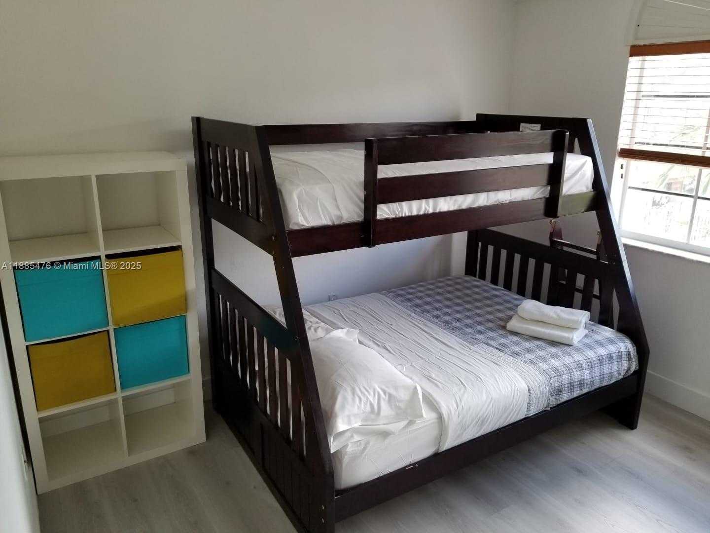 Small Image of 5764 NORTH WEST 98TH PL #5764, Doral Number 10