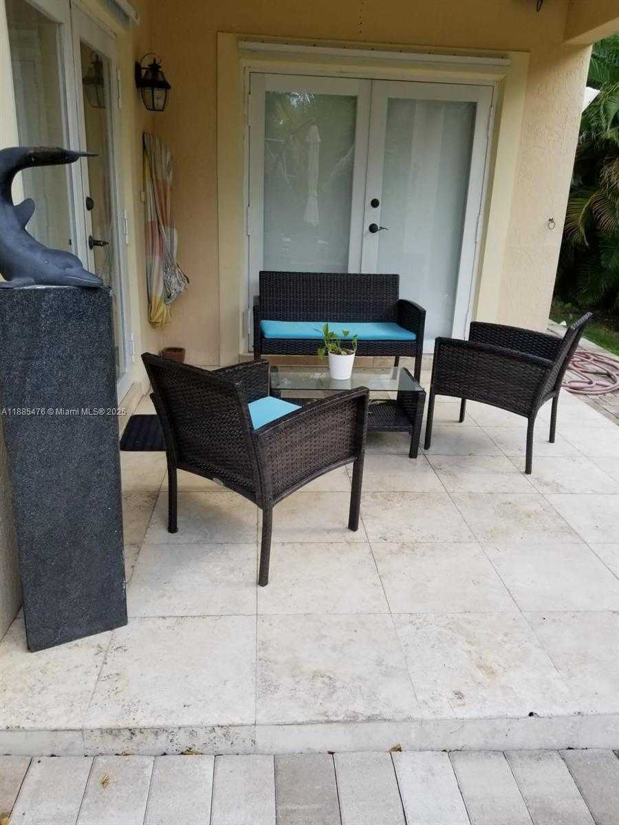 Small Image of 5764 NORTH WEST 98TH PL #5764, Doral Number 4