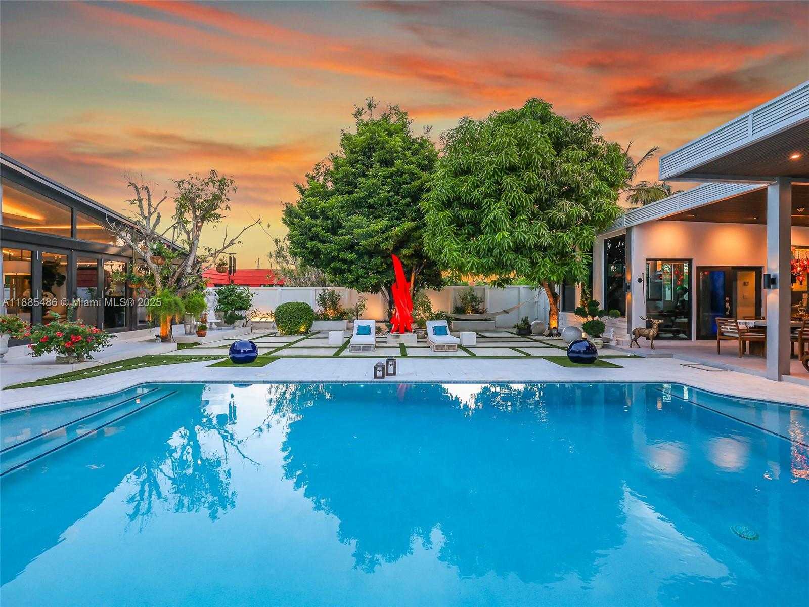Small Image of 8761 SOUTH WEST 56TH ST, Miami Number 47