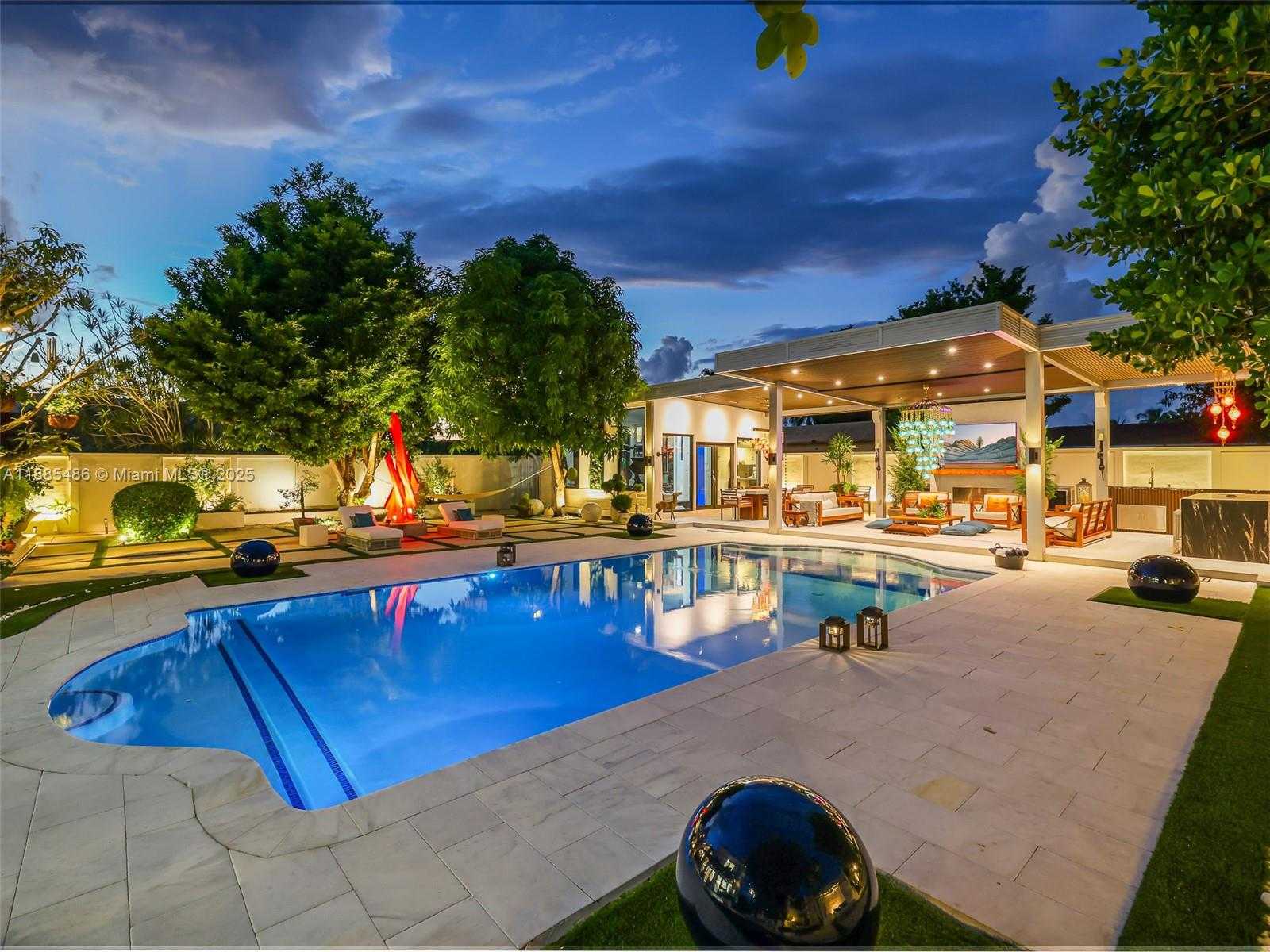 Small Image of 8761 SOUTH WEST 56TH ST, Miami Number 65
