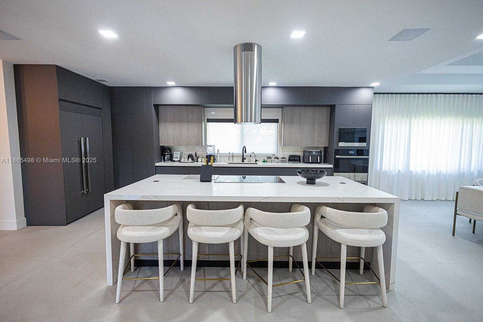 Small Image of 10506 SOUTH WEST 89TH PL, Miami Number 13