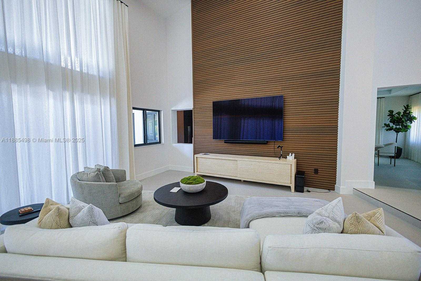 Small Image of 10506 SOUTH WEST 89TH PL, Miami Number 26