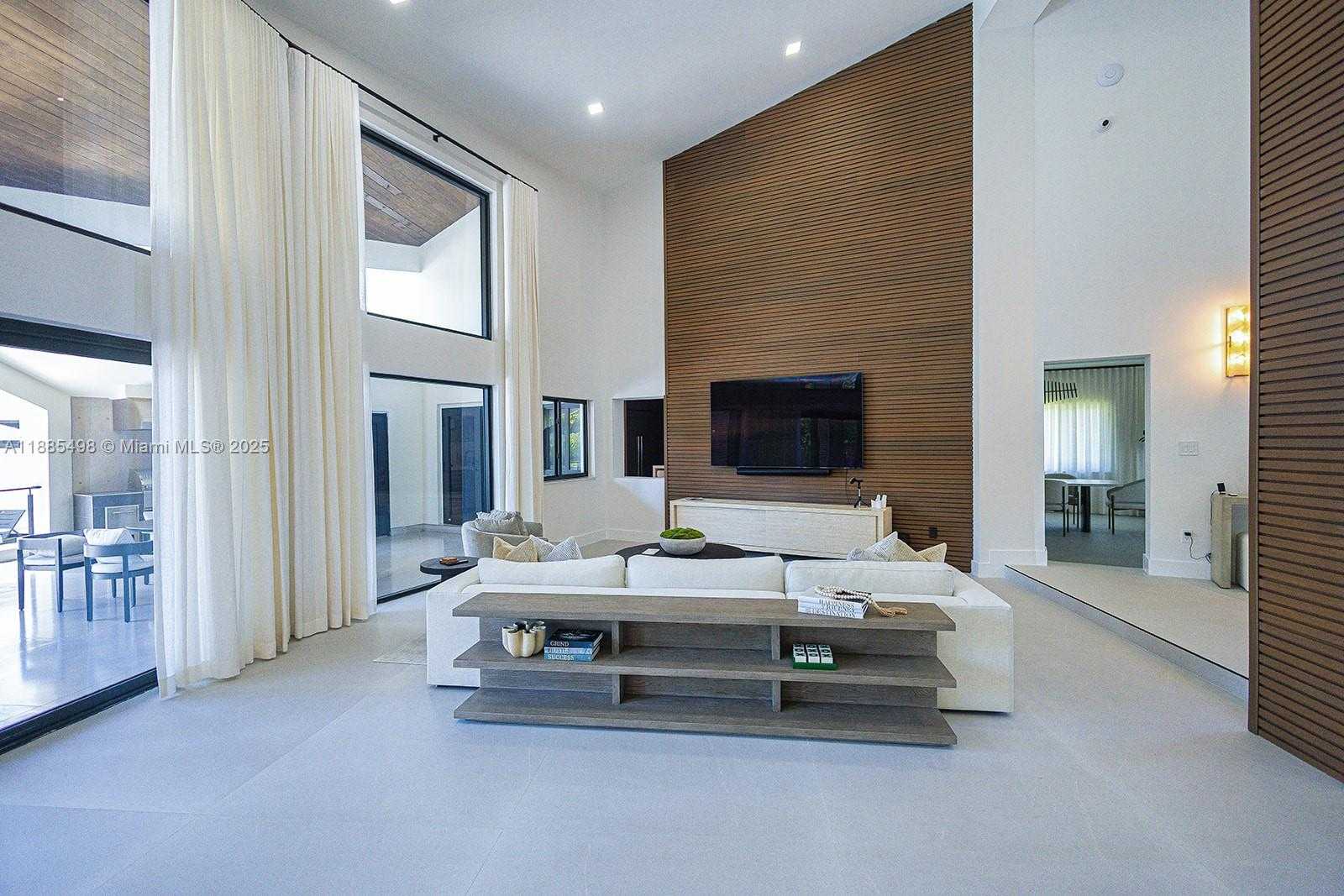 Small Image of 10506 SOUTH WEST 89TH PL, Miami Number 27