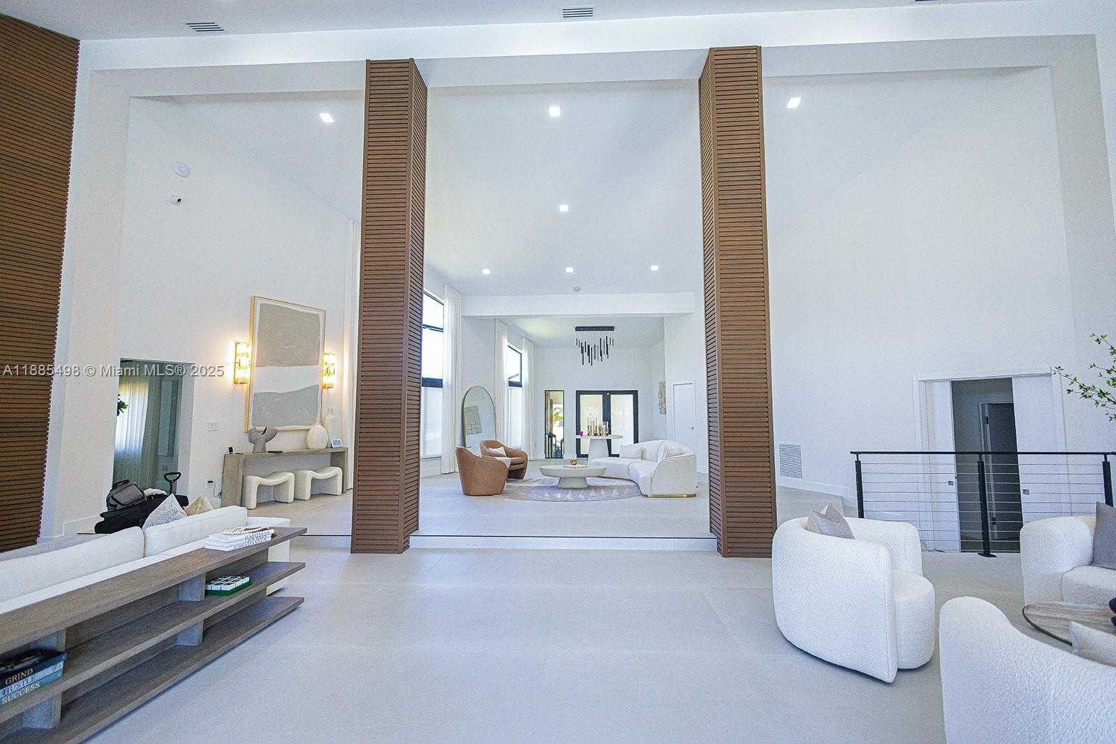 Small Image of 10506 SOUTH WEST 89TH PL, Miami Number 28