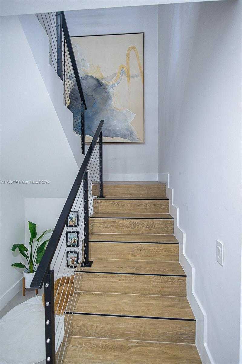 Small Image of 10506 SOUTH WEST 89TH PL, Miami Number 37
