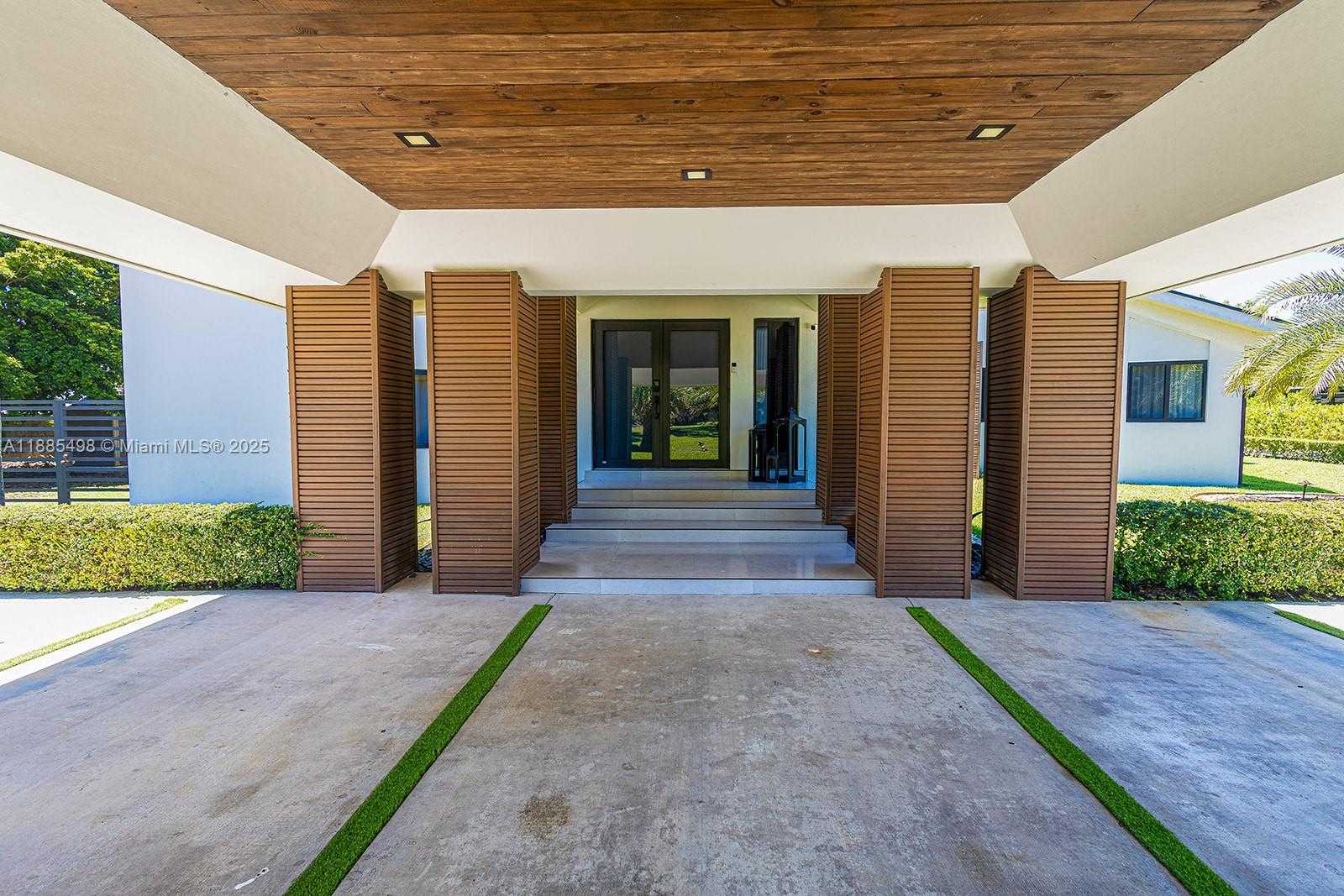 Small Image of 10506 SOUTH WEST 89TH PL, Miami Number 4