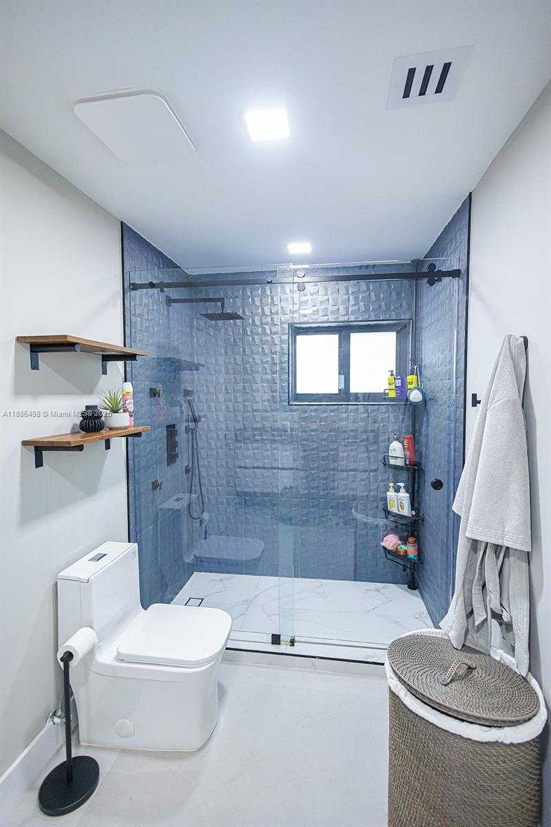 Small Image of 10506 SOUTH WEST 89TH PL, Miami Number 40
