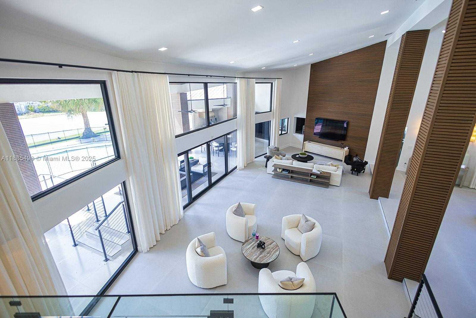 Small Image of 10506 SOUTH WEST 89TH PL, Miami Number 41
