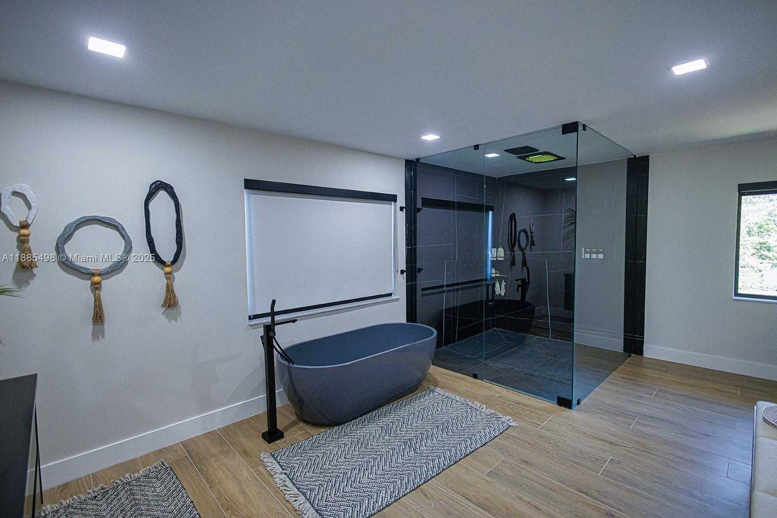 Small Image of 10506 SOUTH WEST 89TH PL, Miami Number 45