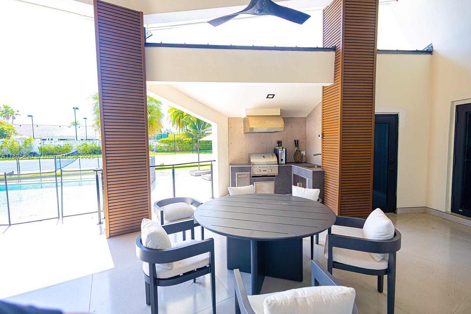 Small Image of 10506 SOUTH WEST 89TH PL, Miami Number 46