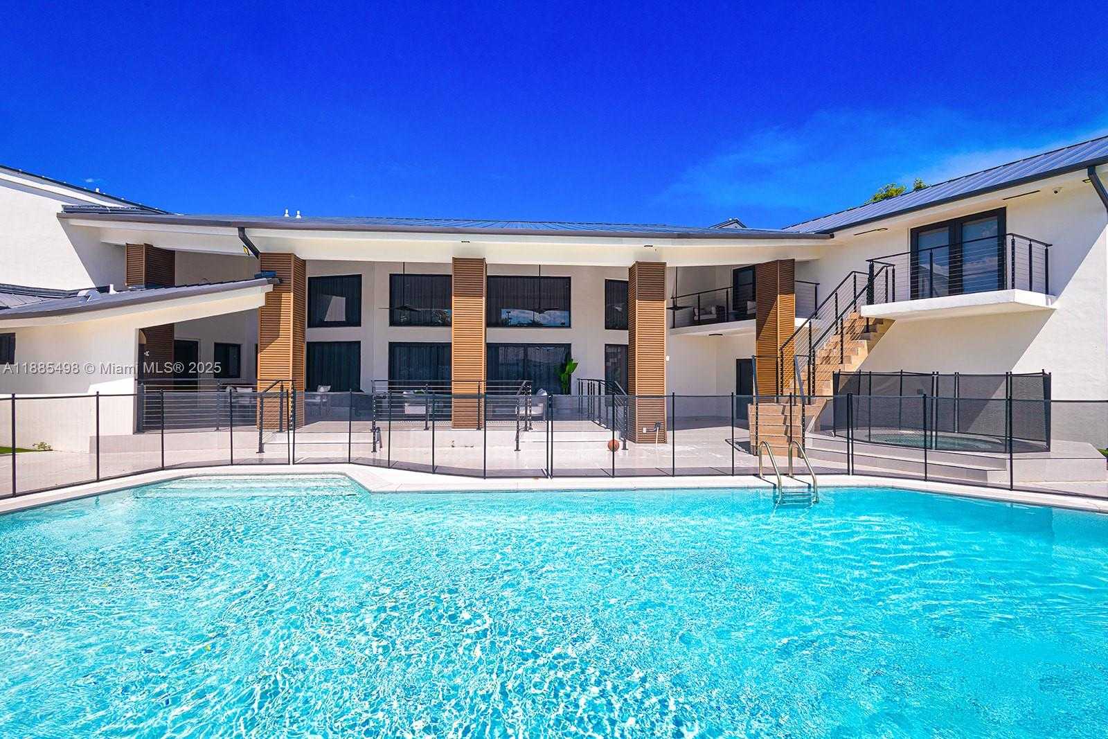 Small Image of 10506 SOUTH WEST 89TH PL, Miami Number 51